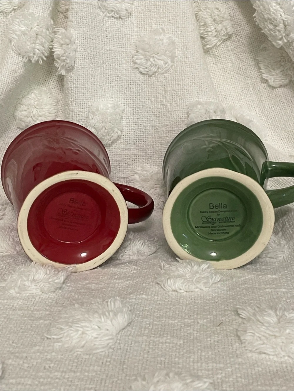 Vintage Bella Glazed Stoneware‎ 4 1/2” Mugs by Debby Segura Red and Green